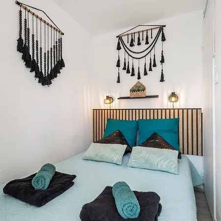 Eleuthera Sun Quiet Ground-floor With Terrace And Pool Nearby Semesterbostad