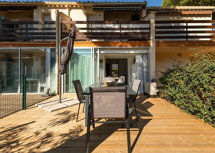 Semesterbostad Eleuthera Sun Quiet Ground-floor With Terrace And Pool Nearby *