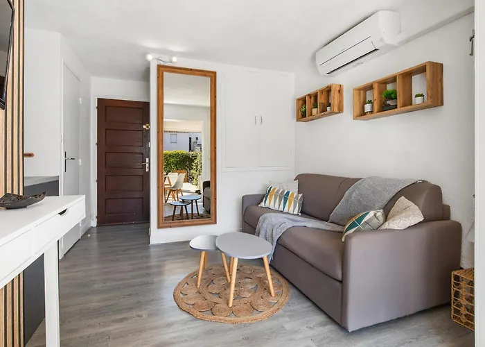 Semesterbostad Eleuthera Sun Quiet Ground-floor With Terrace And Pool Nearby *